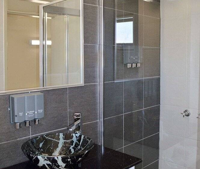 豪华房间, Zebra Motel