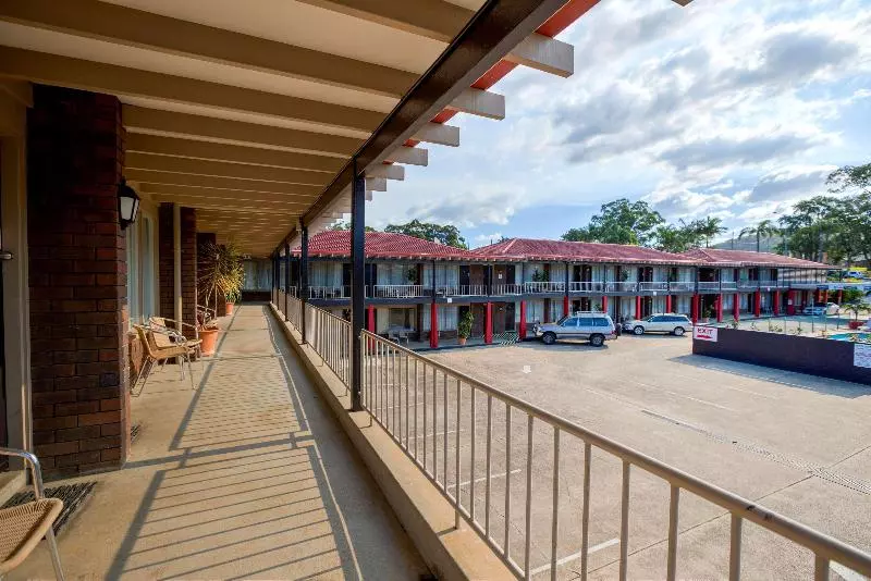 スーペリアファミリールーム, Zebra Motel