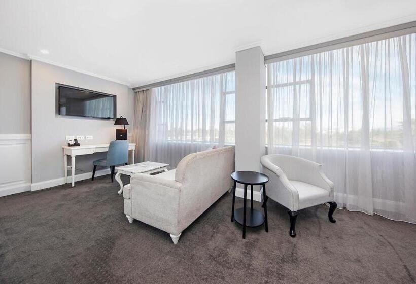 标准工作室, Canberra Rex