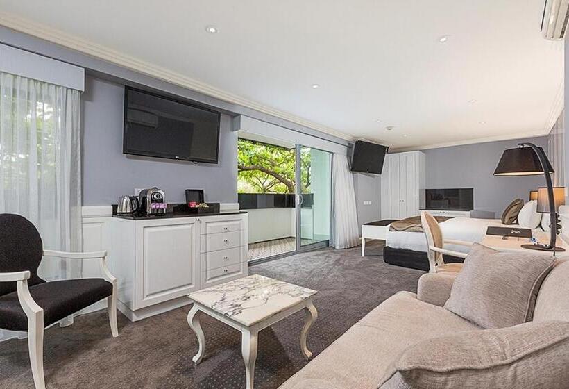 带按摩浴盆的套房, Canberra Rex