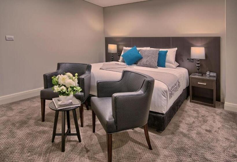 带大床的套房, Canberra Rex