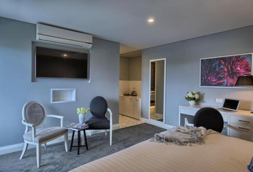 带大床的标准间, Canberra Rex