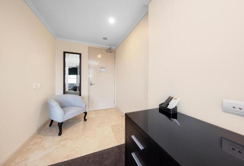 适合残疾人士使用的带超级大床的标准间, Canberra Rex