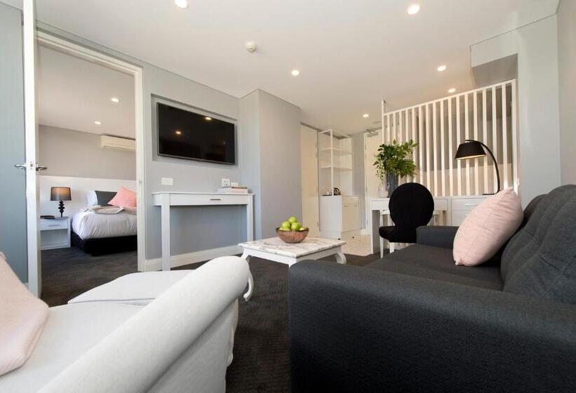 套房, Canberra Rex