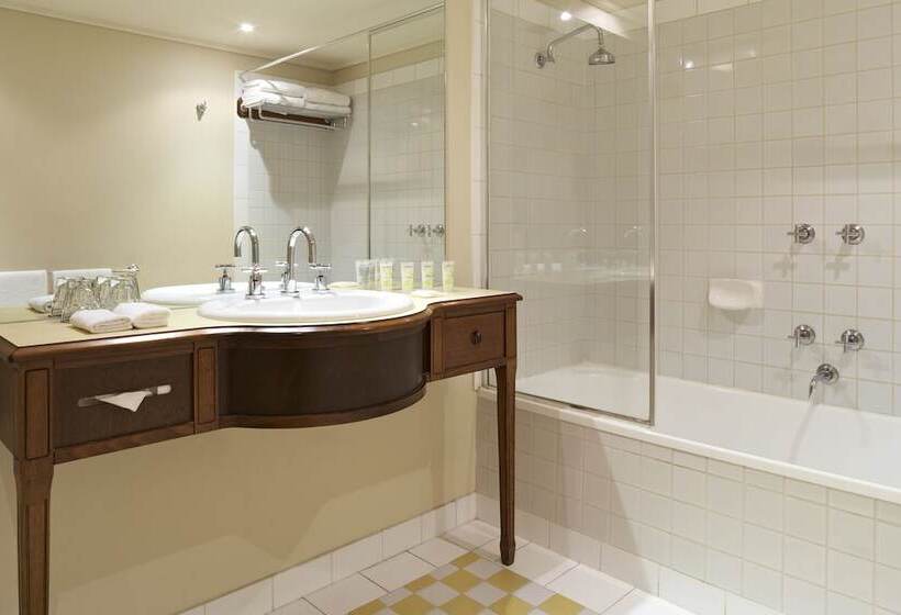 标准工作室, Grand Hotel Melbourne