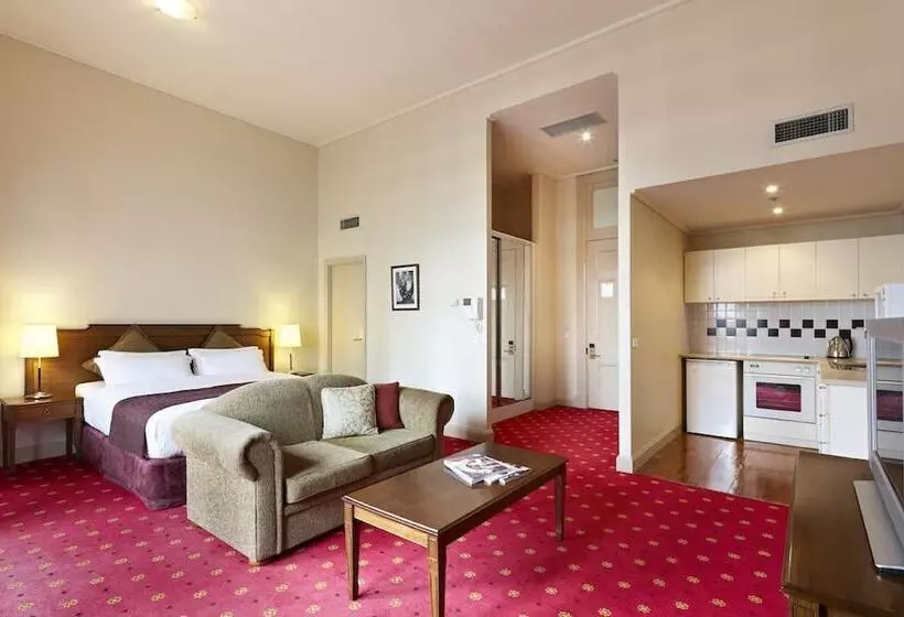 スタンダードスタジオ, Grand Hotel Melbourne