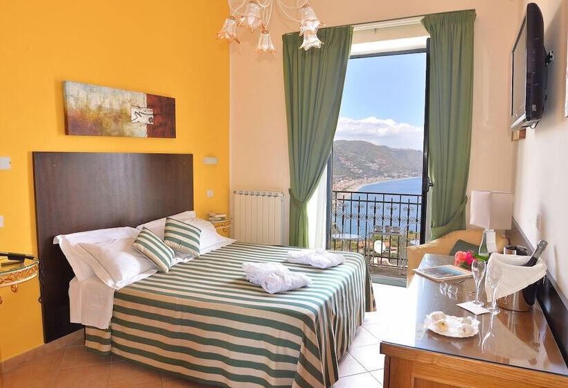 Номер Superior Вид на Море с Балконом, La Pensione Svizzera