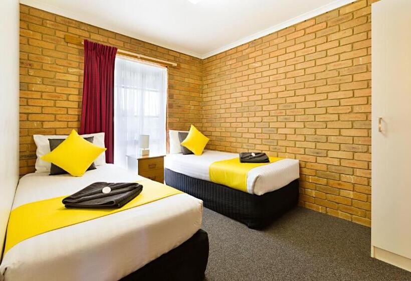 סוויטת 2 חדרי שינה, Statesman Motor Inn