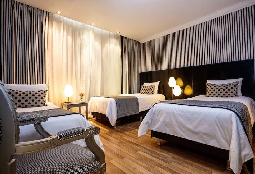 标准三人间, Unique Executive Central