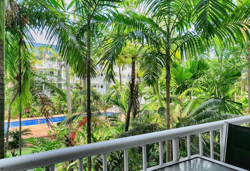 דירת חדר נוף לגינה, Agincourt Beachfront Apartments