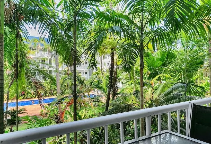 庭の見える１ベッドルームアパートメント, Agincourt Beachfront Apartments