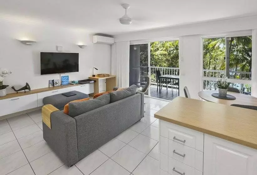 海の見える１ベッドルームアパートメント, Agincourt Beachfront Apartments