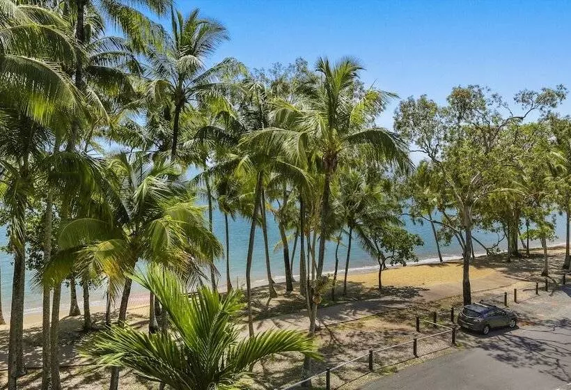 海の見える１ベッドルームアパートメント, Agincourt Beachfront Apartments