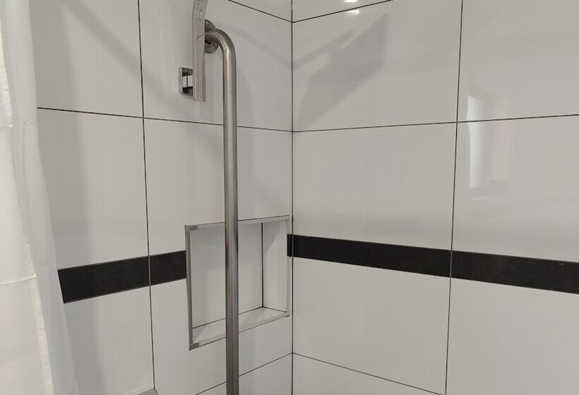 スタンダードルーム, Coachman Motel And Holiday Units