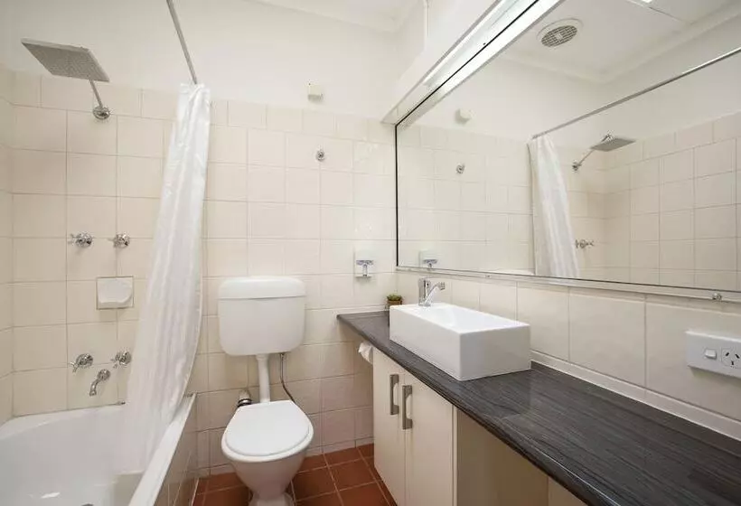 اتاق استاندارد, Hamilton Lakeside Motel
