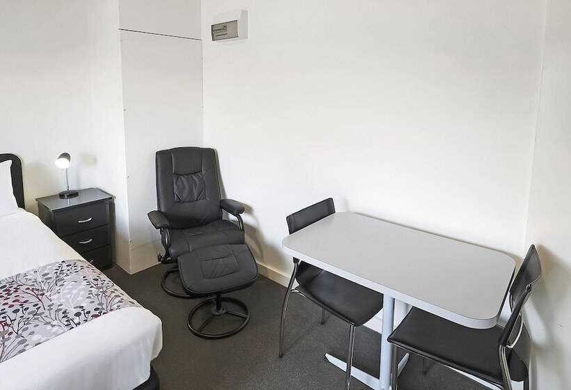 スタンダードルーム, Hamilton Lakeside Motel