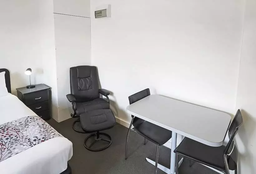 اتاق استاندارد, Hamilton Lakeside Motel