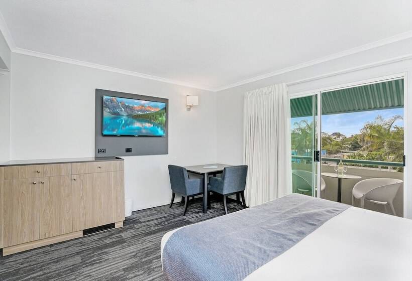 豪华房间, Cairns Sheridan