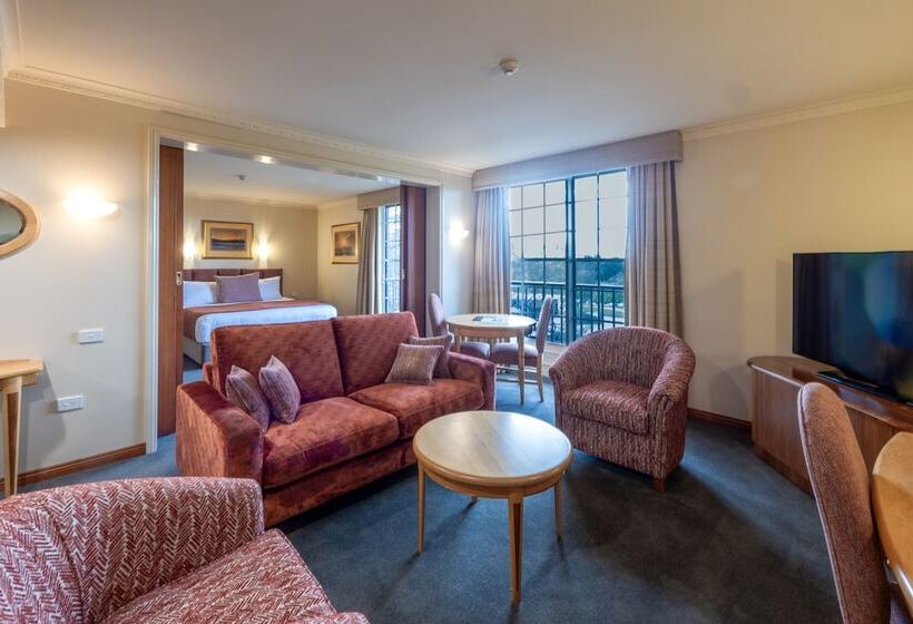 סוויטה, Country Club Tasmania