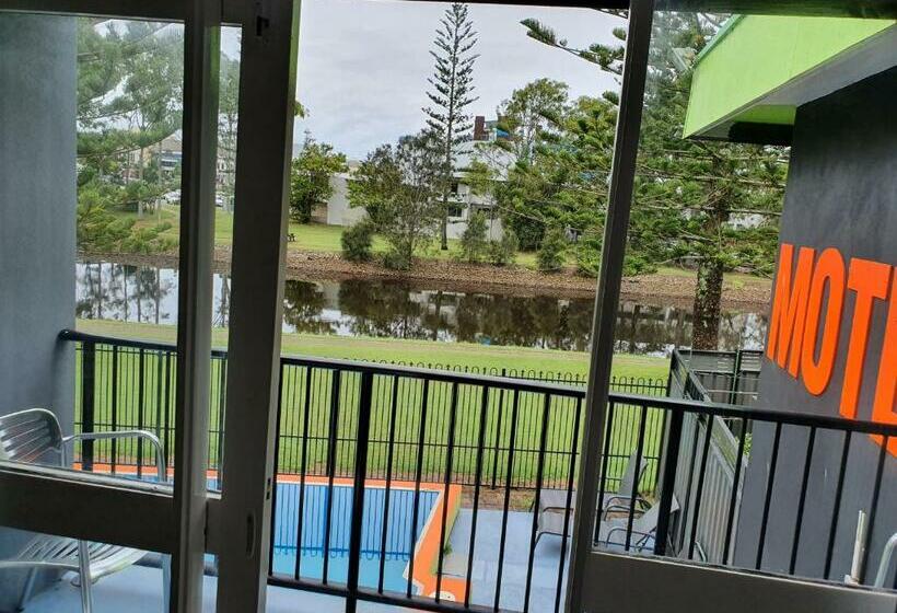 Номер Стандартный Кровать Куин, Le George Motel