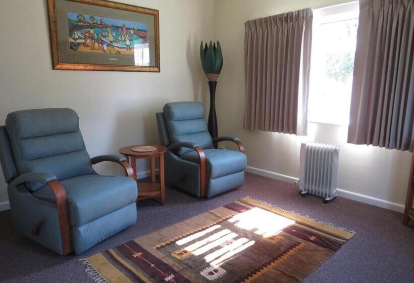 كابينة, Lakes Entrance Waterfront Cottages With King Beds