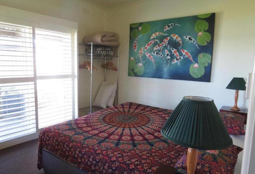 كابينة, Lakes Entrance Waterfront Cottages With King Beds