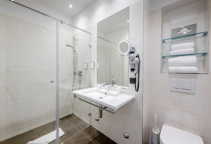 Standard Room, Nestroy Wien