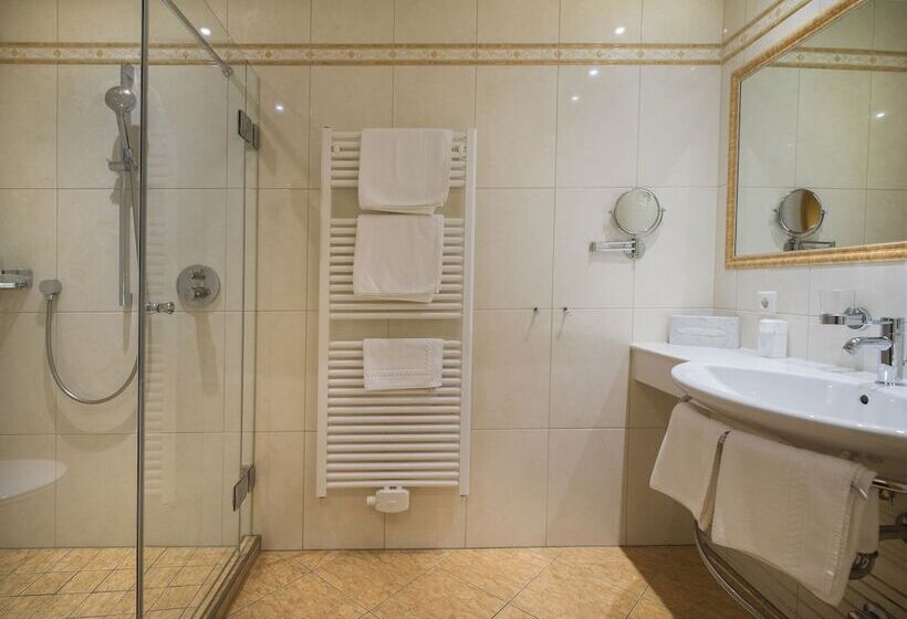 اتاق کلاسیک, Tiefenbrunner