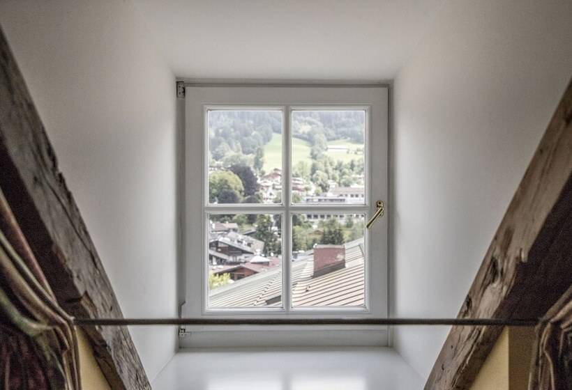 اتاق پرمیوم, Tiefenbrunner