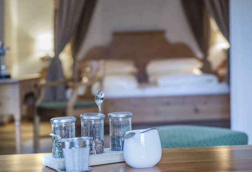 اتاق پرمیوم, Tiefenbrunner