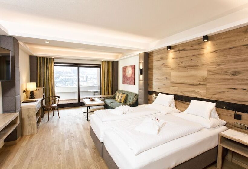 اتاق لوکس, Tiefenbrunner