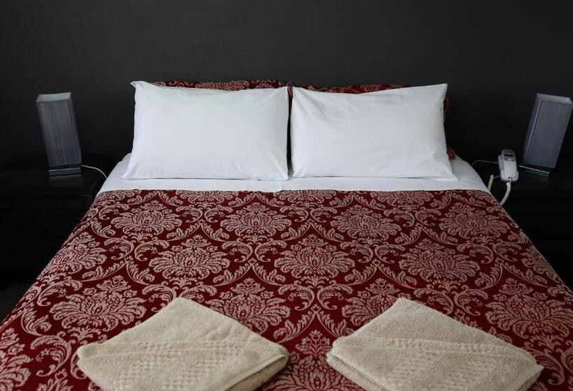اتاق استاندارد, White Manor Motel