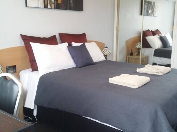 标准间, White Manor Motel