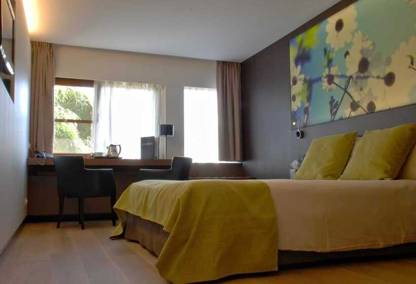 Номер Клуб, Flanders