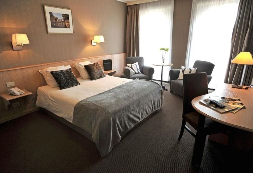 Номер Клуб, Flanders