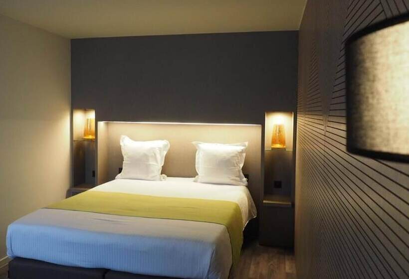 Номер Клуб, Flanders