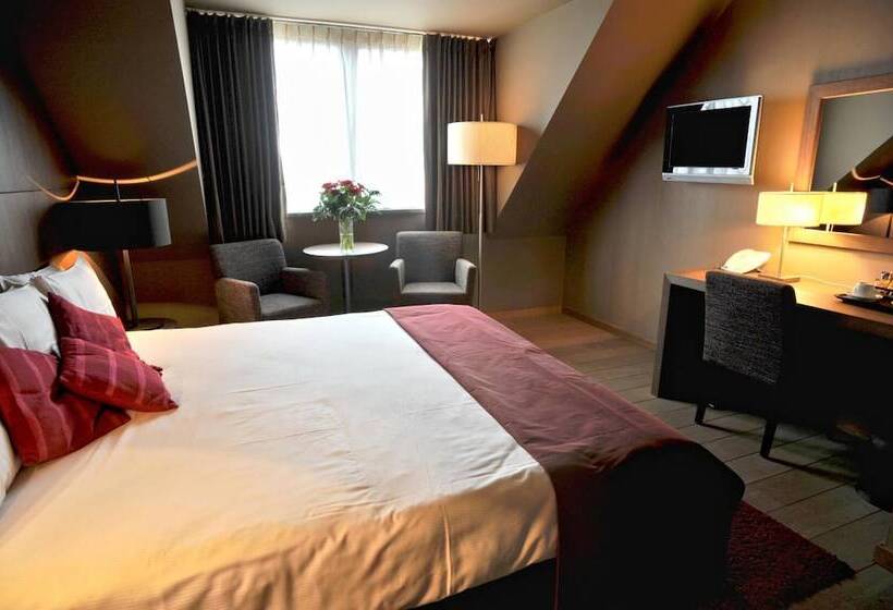 Номер Клуб, Flanders