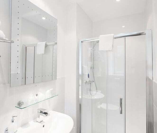 スタンダードトリプルルーム, Argyll