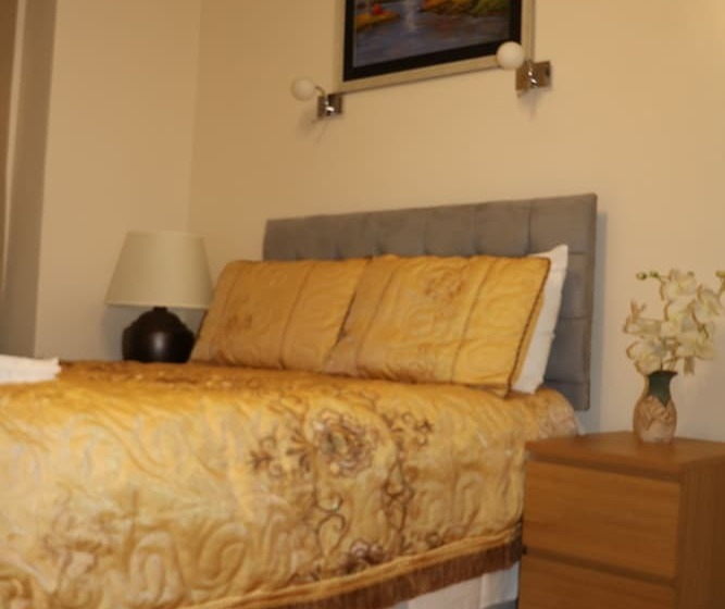 Номер Стандарт, Barry House