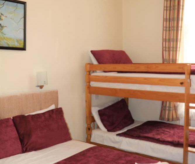 Семейный Номер, Barry House