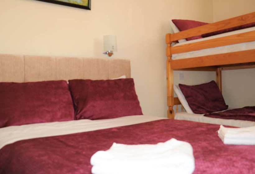 Семейный Номер, Barry House