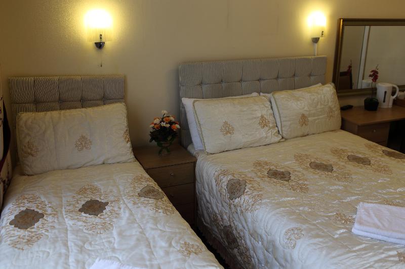 Номер Стандарт Трехместный, Barry House