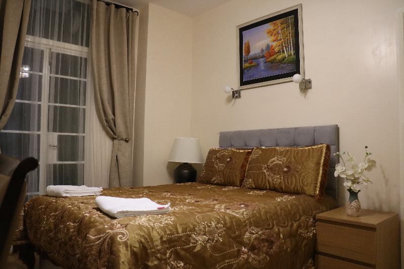 Номер Стандарт, Barry House