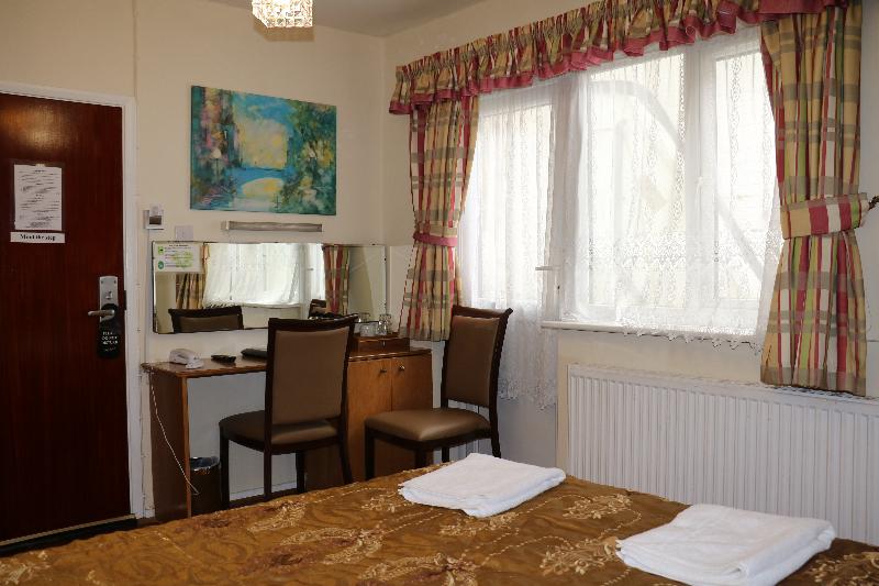 Номер Стандарт, Barry House