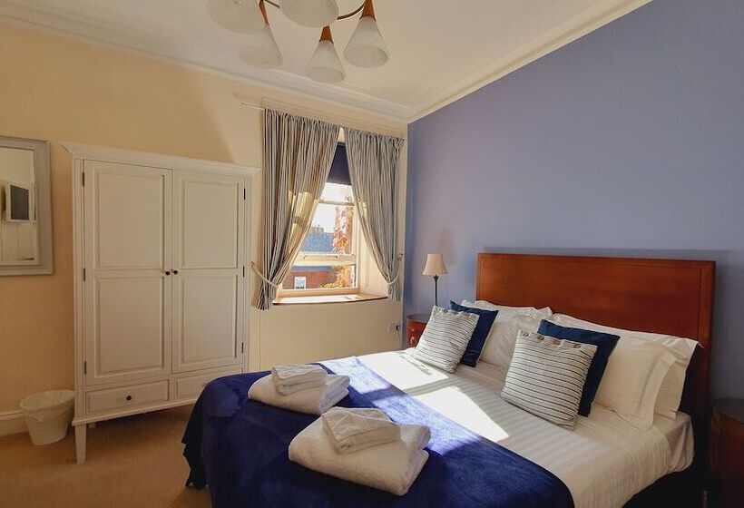 غرفة عائلية, Bayswell Park