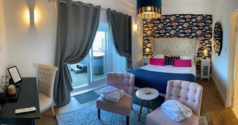 جناح جونيور مطلّ علي البحر, Bayswell Park