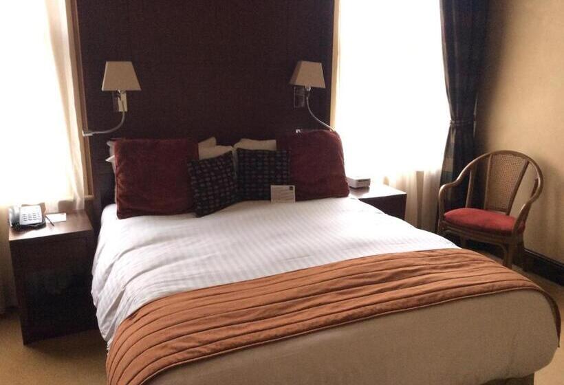 جناح, Belmont Hotel Leicester
