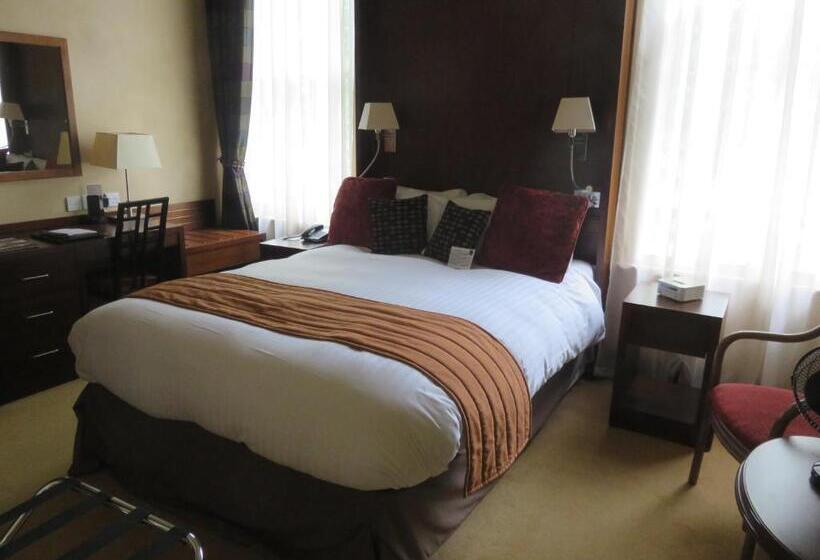 جناح, Belmont Hotel Leicester