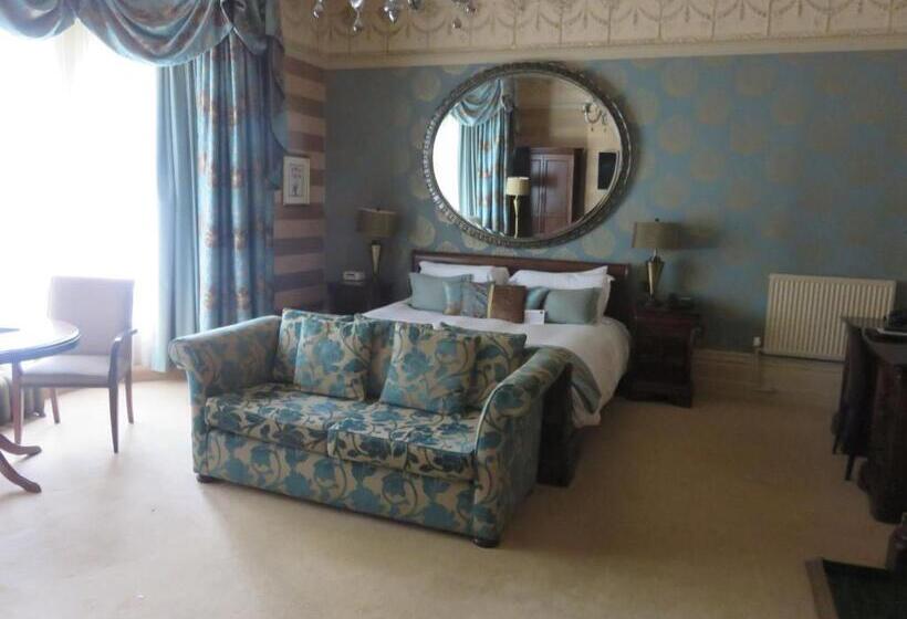 جناح جونيور, Belmont Hotel Leicester