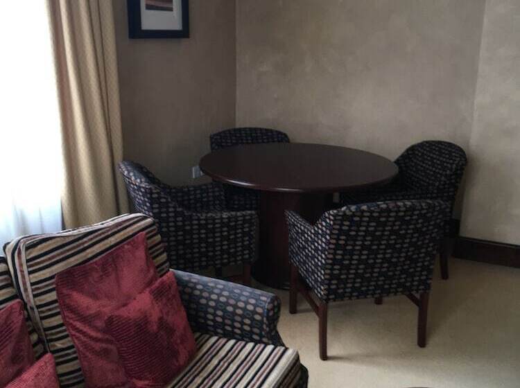 جناح, Belmont Hotel Leicester